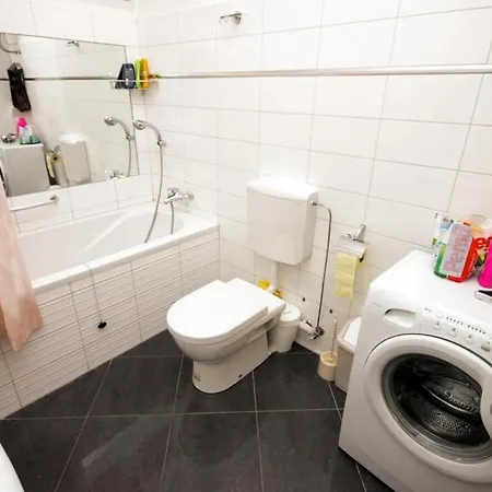 With A Parking Space - 3436 Lejlighed *